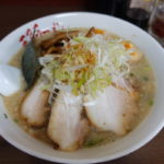 愛煙家にはたまらない! ラーメンを食べながら燻製になろう!東京都北区豊島「王子ラーメン」