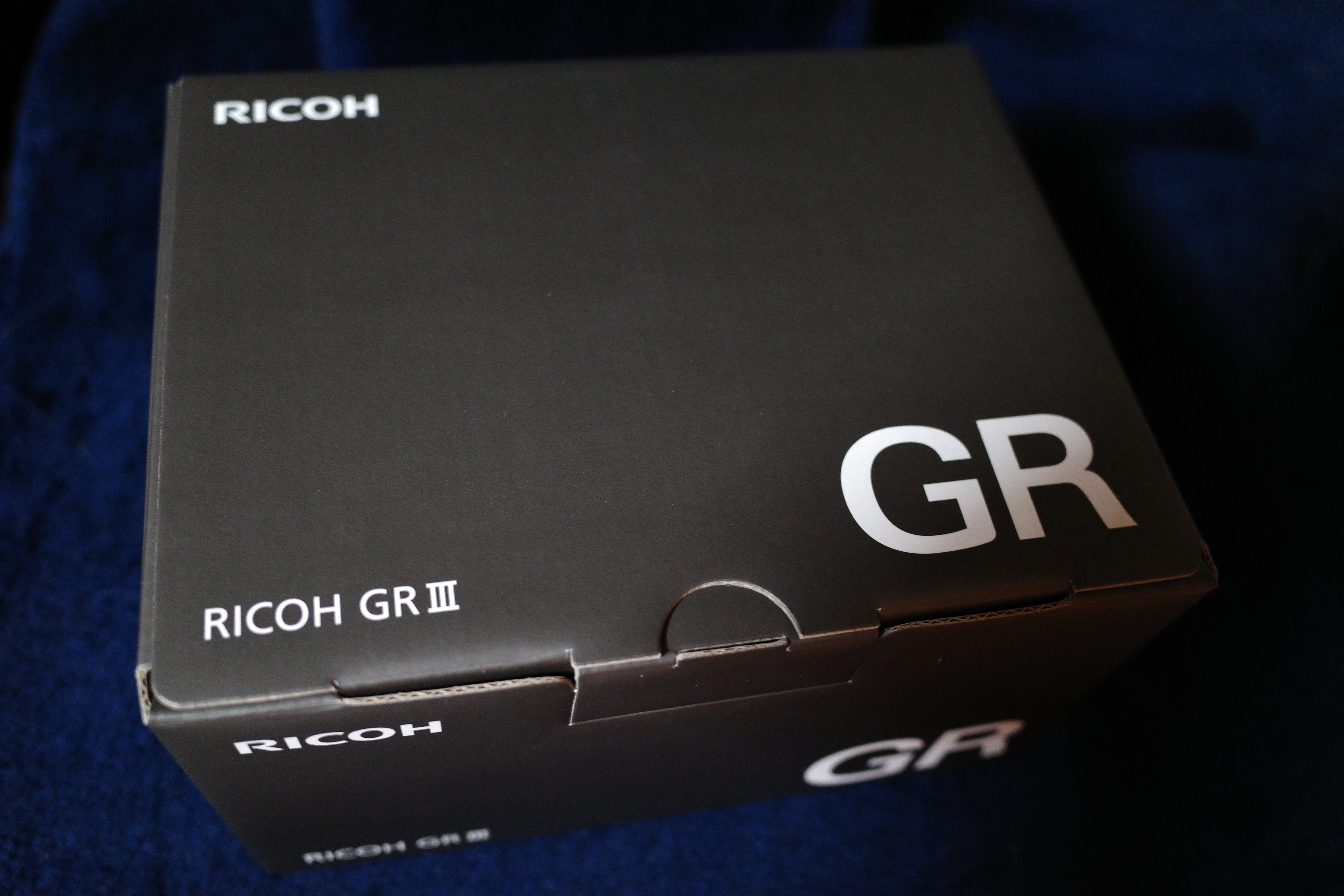 RICOH GRIII、購入してしまいました・・・